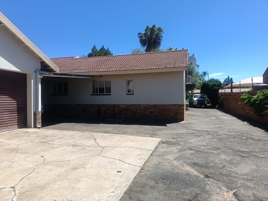 4 Bedroom Property for Sale in Royldene Northern Cape